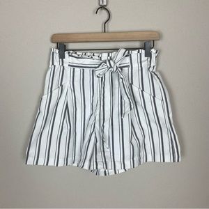 Zara Pinstripe White And Black Paperbag Shorts